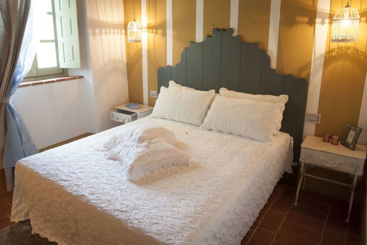 Apartment, 2 Bedrooms | In-room safe, desk, free cots/infant beds, free WiFi