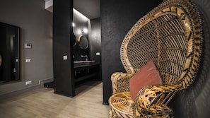 Superior Double Room | Premium bedding, down duvets, free minibar, in-room safe - Suitelifetrevi (Rome)