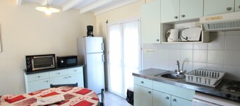 Family cottage near the beach