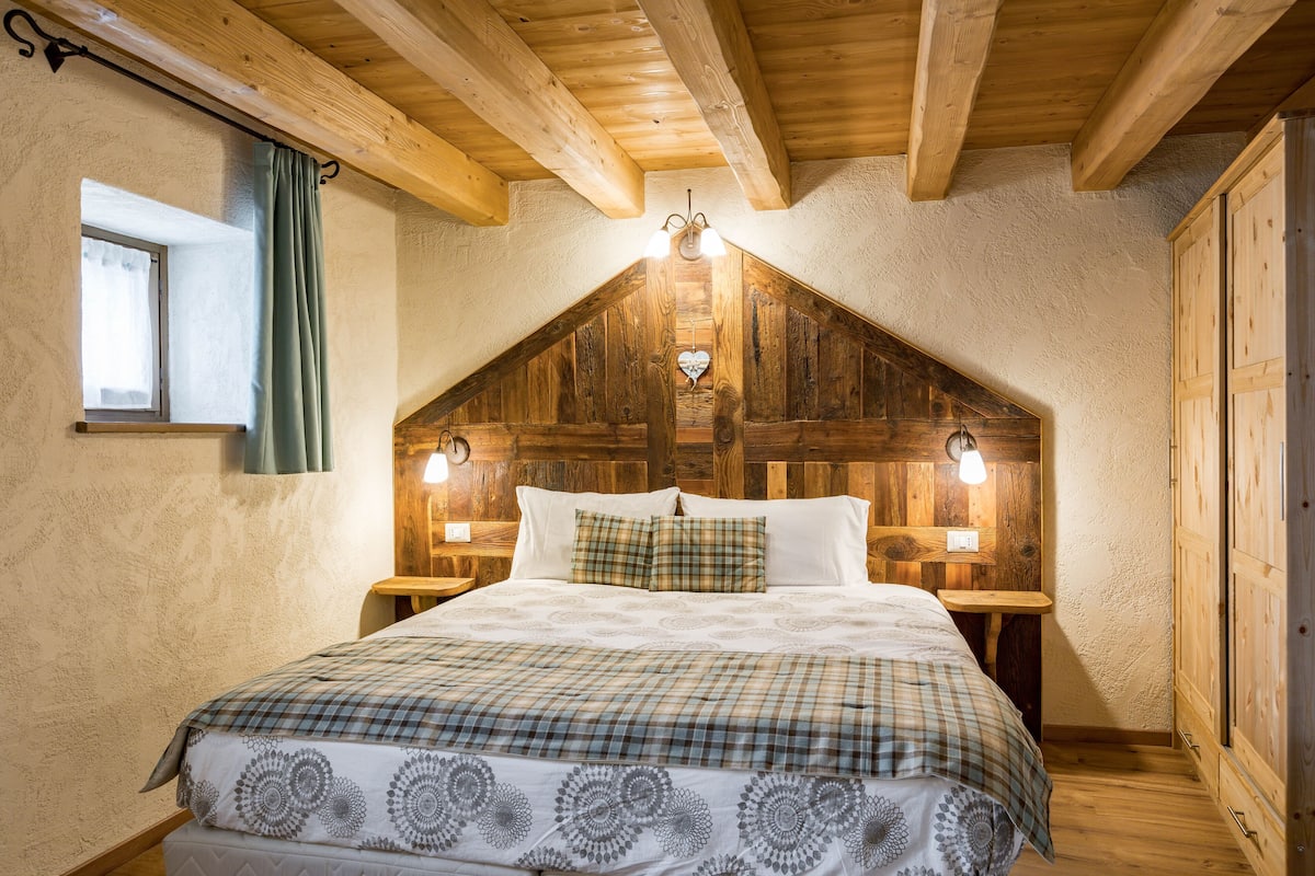 Chambre Supérieure, baignoire à jets (SPA bathtub) | Bureau, rideaux occultants, chambres insonorisées, Wi-Fi gratuit