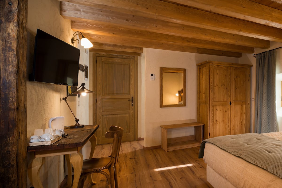 Chambre Supérieure, baignoire à jets (SPA shower) | Bureau, rideaux occultants, chambres insonorisées, Wi-Fi gratuit