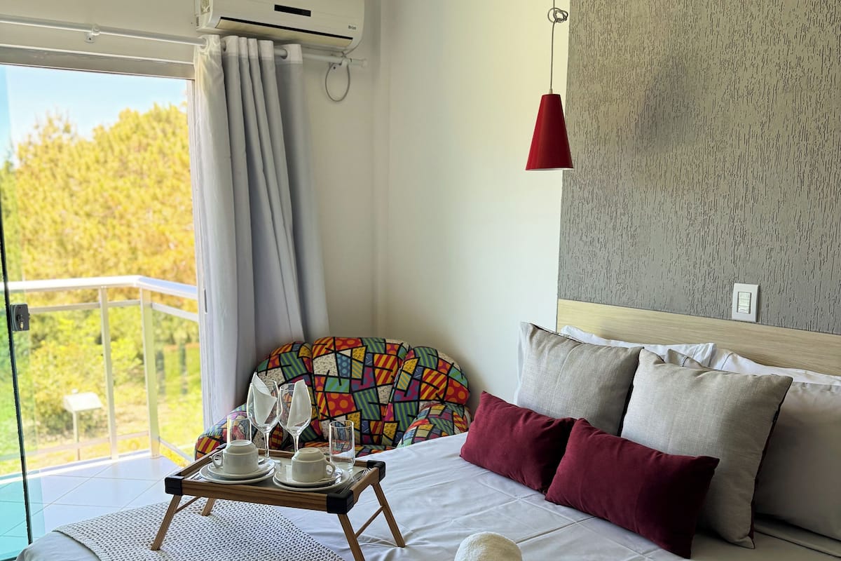 Deluxe Room | Premium bedding, individually furnished, desk, laptop workspace