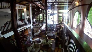Family dining - Casa Hey-Sol (Bahia de Caraquez)