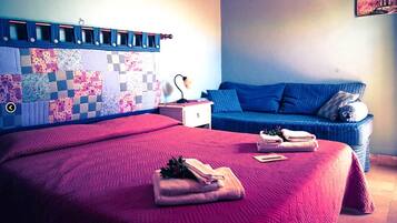 1 chambre, bureau, lits bébé (gratuits), draps fournis