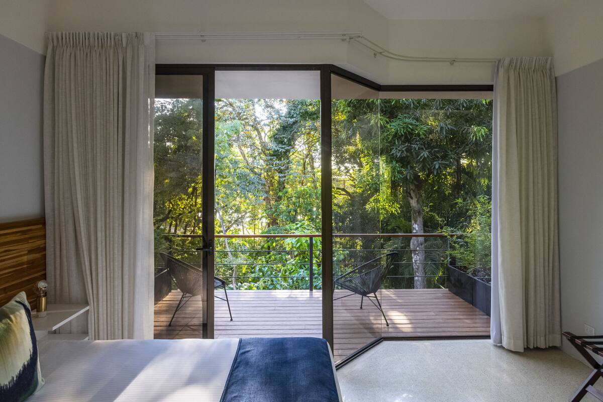 deluxe balcony | 1 bedroom, egyptian cotton sheets, premium bedding, minibar