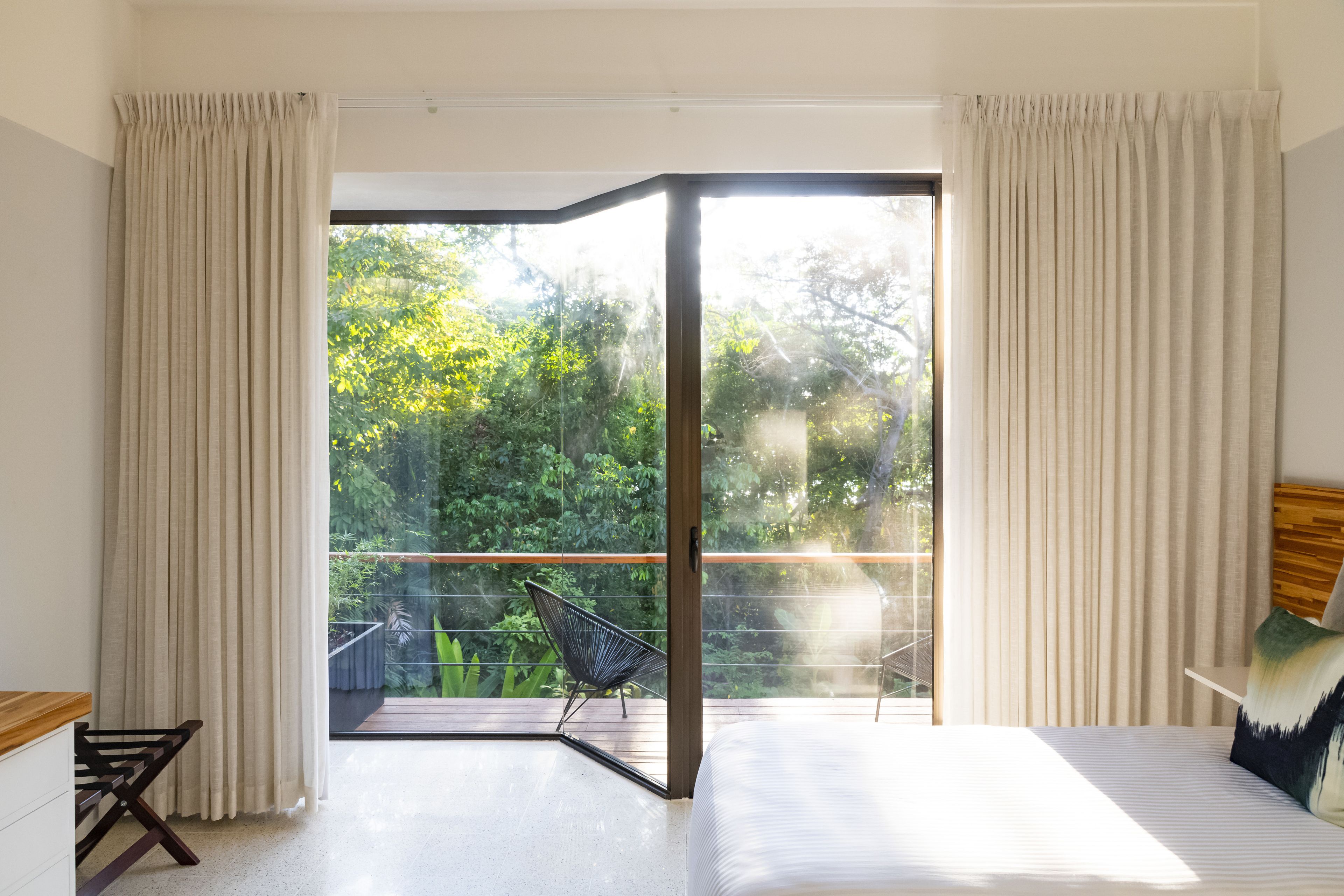 deluxe balcony | 1 bedroom, egyptian cotton sheets, premium bedding, minibar