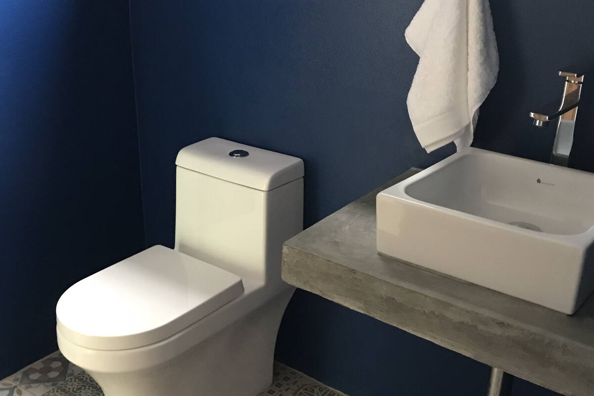 shower, rainfall showerhead, eco-friendly toiletries, hair dryer