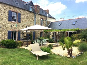 Property grounds - La Maison (Forges-de-Lanouée)