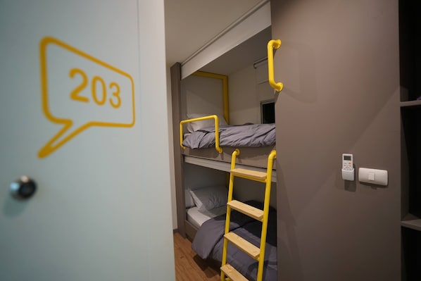 Dormitory Room with Shared Bathroom | Iron/ironing board, free WiFi