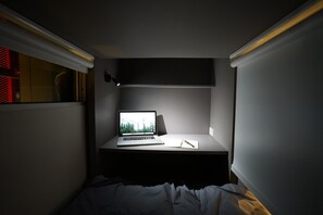 Dormitory Room with Shared Bathroom | Iron/ironing board, free WiFi