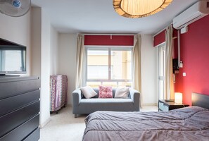 Basic Suite, Private Bathroom