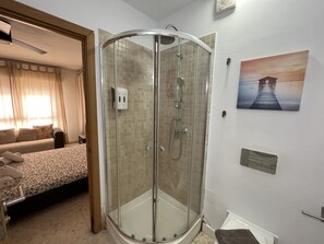 Bathroom - Rafaela Guest House (Málaga)