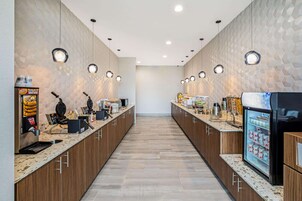 Free daily continental breakfast