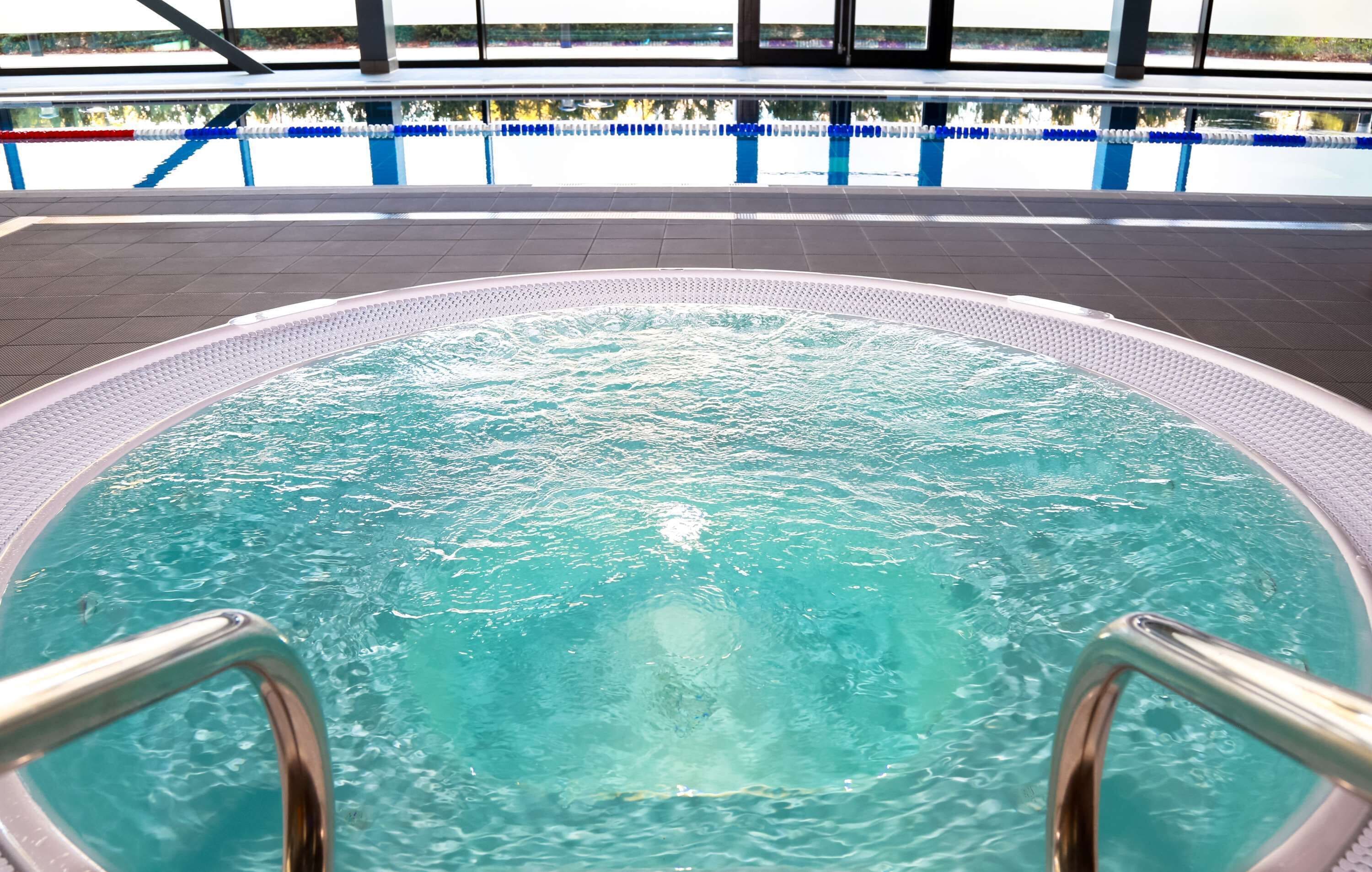 Indoor spa tub