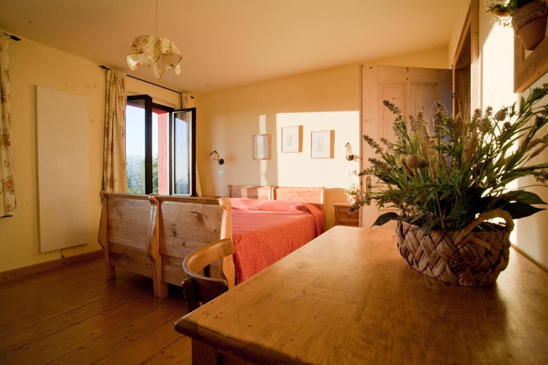 Dîner servi sur place, spécialités Cuisine locale, vue sur le jardin 