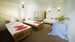 Cots/infant beds
