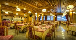 Restaurant - Hotel Primiero (Primiero San Martino di Castrozza)