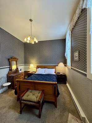 Room (No Pets) | Individually decorated, individually furnished, free WiFi, bed sheets