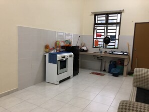 Family House, 4 Bedrooms, Accessible, Non Smoking | Private kitchenette | Full-sized fridge, stovetop, electric kettle, rice cooker - Seri Permai Homestay Pekan Pahang (Pekan)