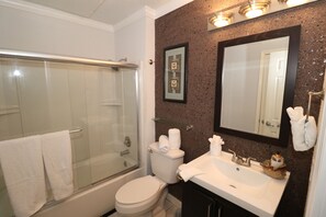 Family Condo, Multiple Beds, Beachside | Bathroom | Free toiletries, hair dryer, towels - Island Morningside Condos by Cheap Getaway (South Padre Island)