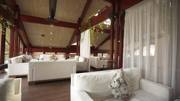 Bar (in der Unterkunft)