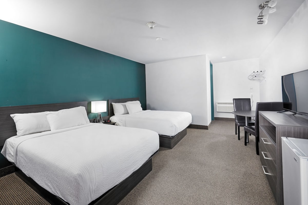 Iron/ironing board, rollaway beds (surcharge), WiFi (free), bed sheets