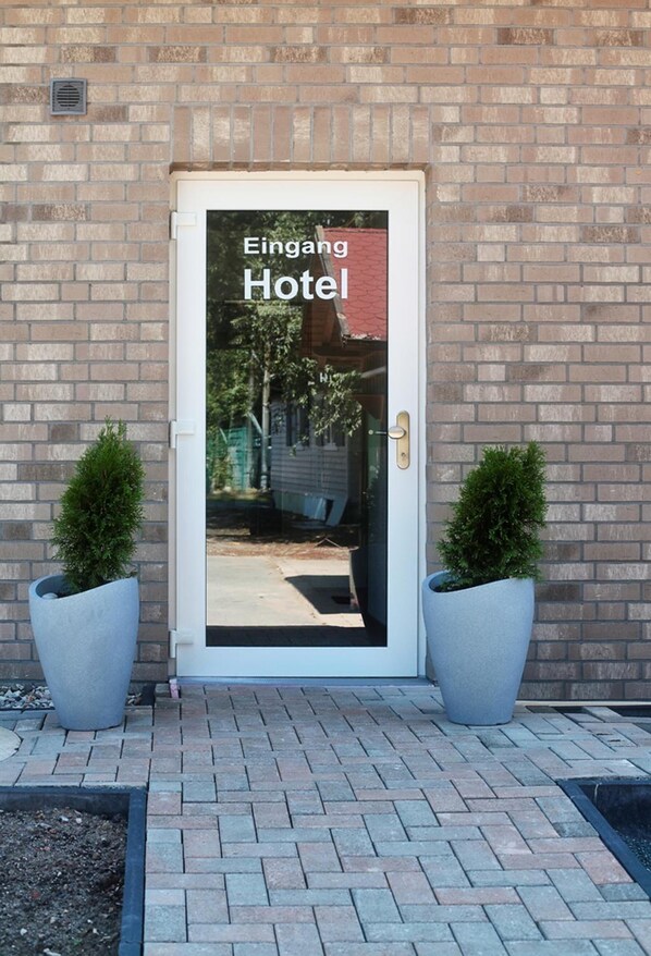 Exterior - Hotel Birkensee (Laatzen)