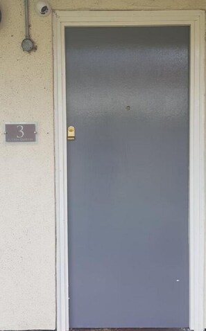Property entrance - Sutton Gardens (Barking)
