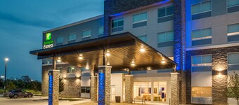 Holiday Inn Express & Suites Denton South by IHG