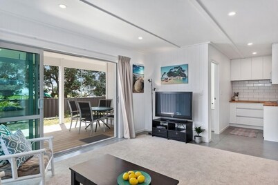 luxury beach flat,  MAXIMUM four people, No cleaning fee