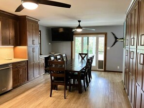 تناول الطعام