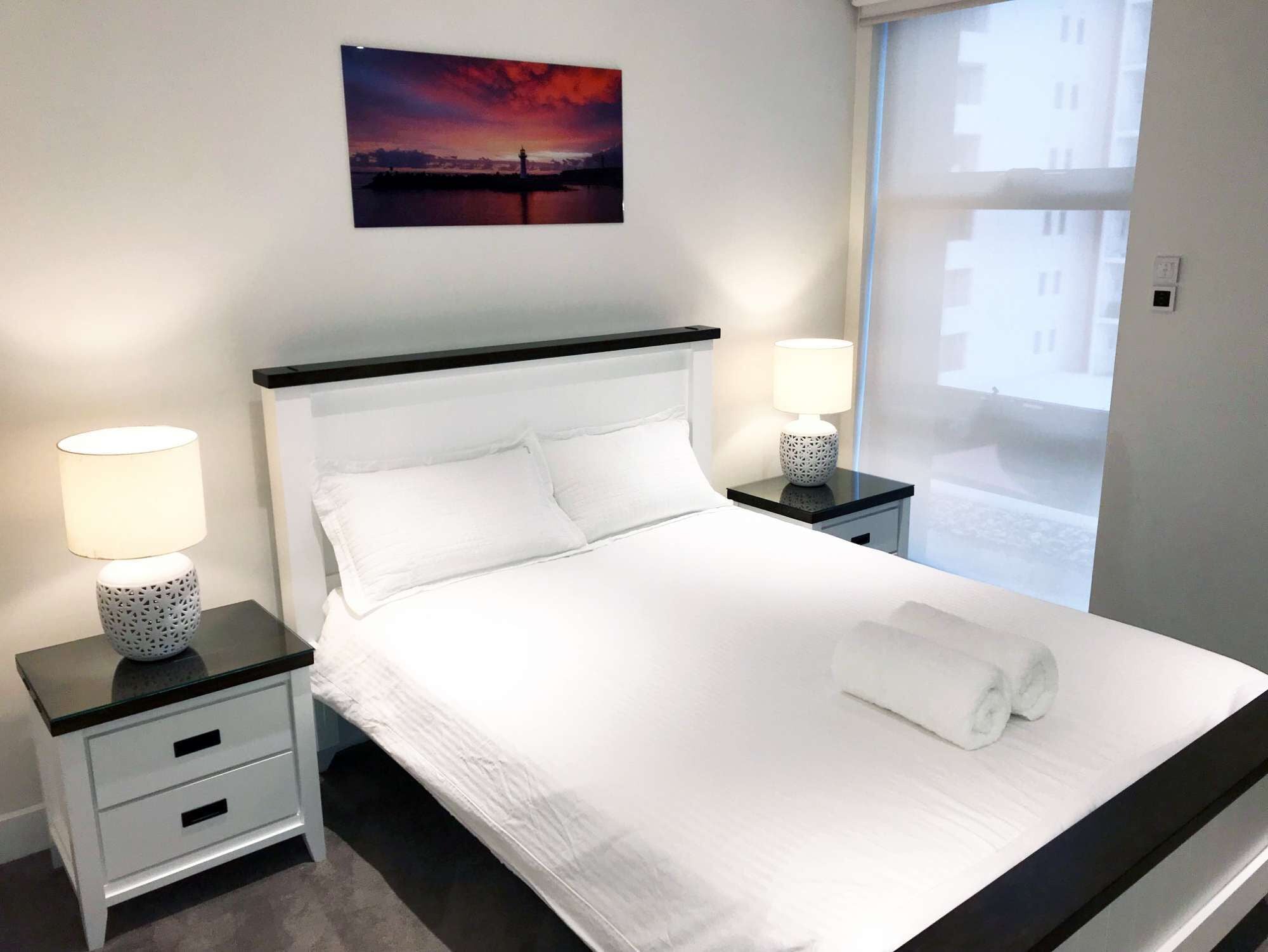 2 عدّة غرف نوم ومكتب ومكواة/لوح كي وواي فاي