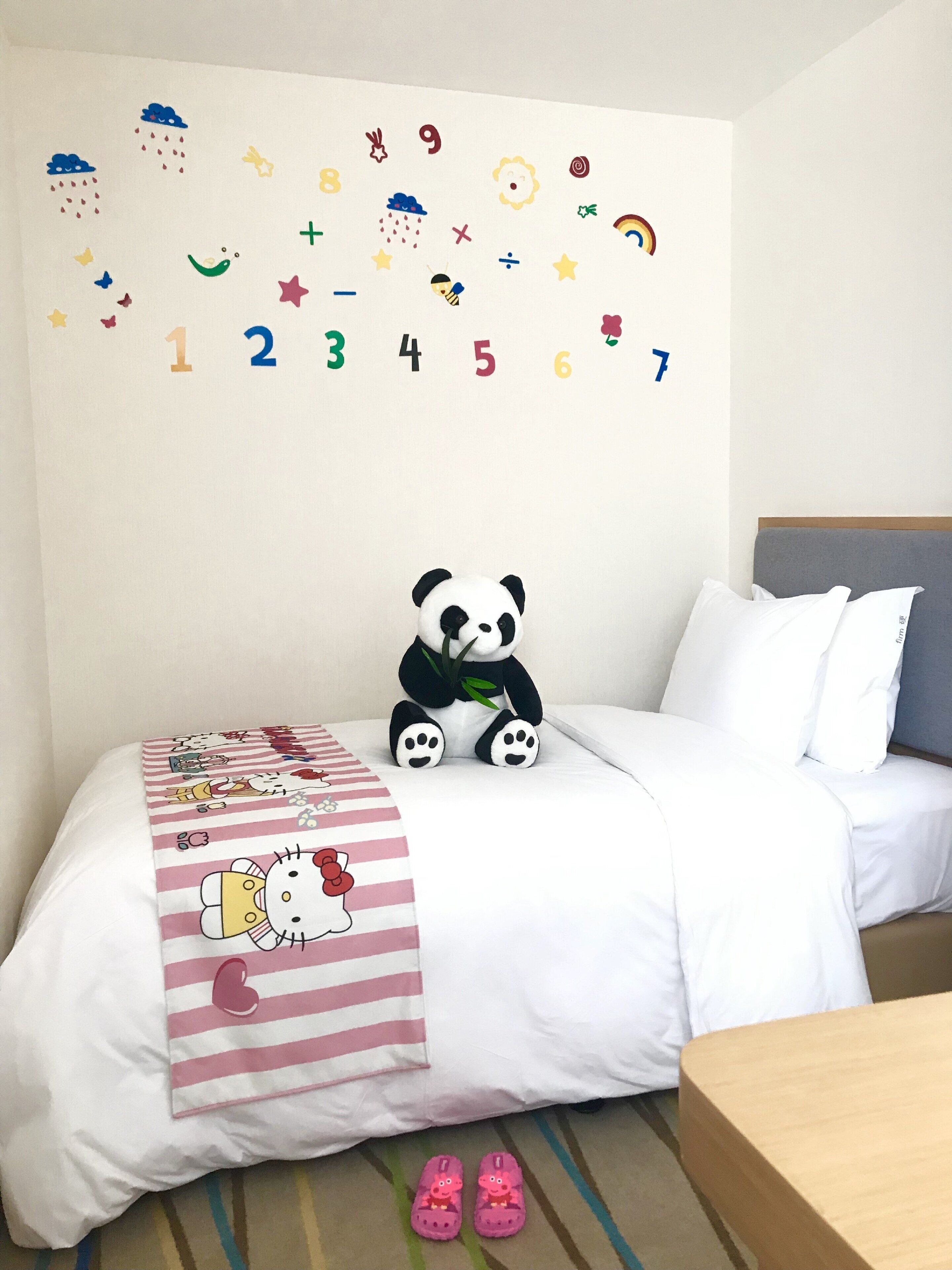 Suite, 1 Bedroom | In-room safe, desk, free WiFi