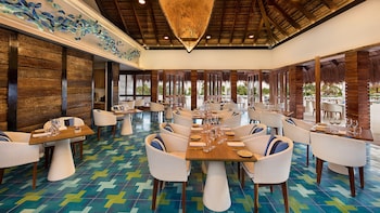3 restaurants; breakfast, lunch, and dinner served at Chable Maroma
