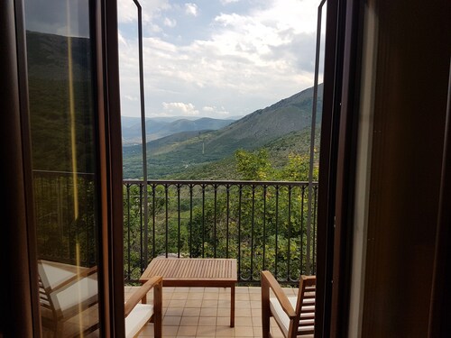 Ofena, Gem in the mountains