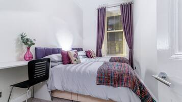 2 bedrooms, desk, iron/ironing board, free WiFi