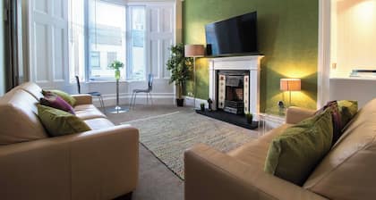 West Highland Apartments 'The Nevis' im Herzen von Milngavie Town Center