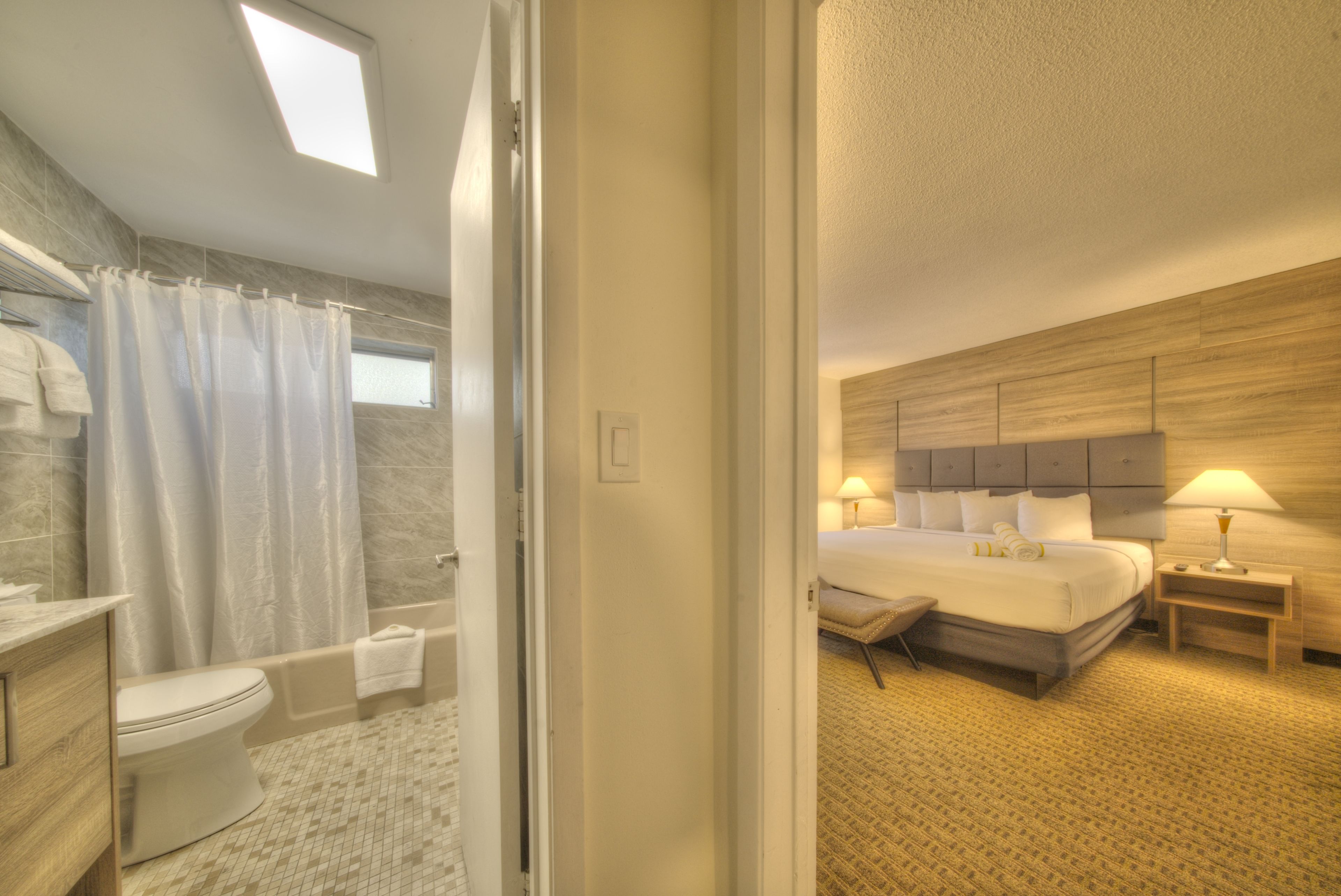 deluxe apartment, 2 bedrooms | 1 bedroom, premium bedding, in-room safe, individually decorated