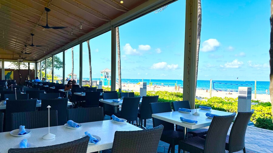 Club Lux Resort By the Beach