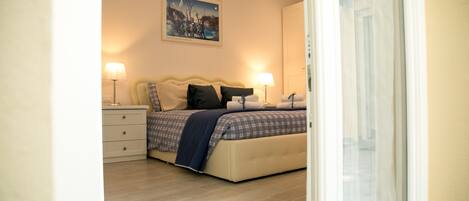 3 chambres, fer et planche à repasser, accès Internet, draps fournis