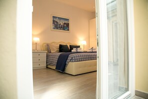 3 bedrooms, iron/ironing board, Internet, bed sheets