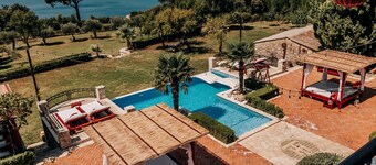 Talici Hill - Rustic Villas