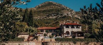 Talici Hill - Rustic Villas