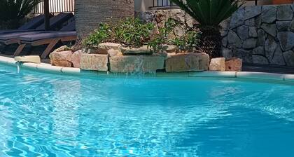 Splendid villa with swimming pool, rated 4*, spacious and very welcoming.