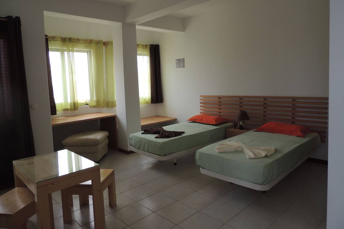 Suite | Cortinas opacas, decoración individual, mobiliario individual