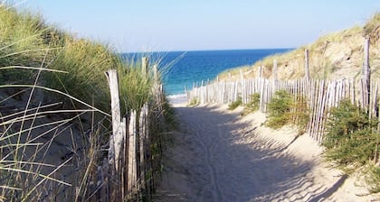 Splendid villa any comfort in edge of sea. Heaven!