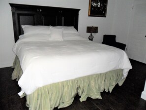 1 bedroom, iron/ironing board, free WiFi, bed sheets - Central art and eclectic B (Mobile)