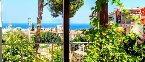 Leilighet, 2 soverom, sjøutsikt, hageområde (5 No) | Terrasse/patio