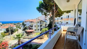Panoramic Condo, 2 Bedrooms, Kitchen, Sea View (4 No) | Balcony view
