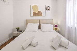 2 bedrooms, iron/ironing board, free WiFi, bed sheets - MAMAD Quiet with Terrasse in City Center by FeelHome (Jerusalem)